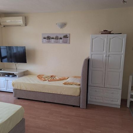 Primorski Briz Guest House พรีมอร์สโก ภายนอก รูปภาพ