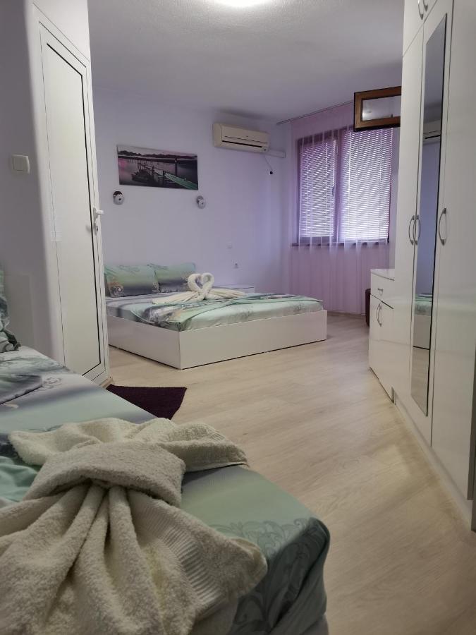 Primorski Briz Guest House พรีมอร์สโก ภายนอก รูปภาพ