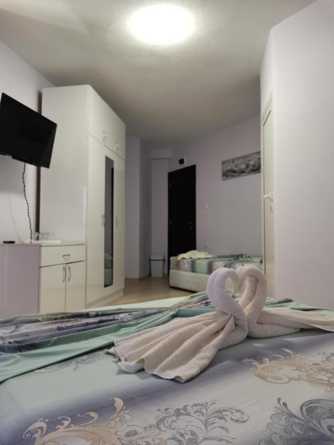 Primorski Briz Guest House พรีมอร์สโก ภายนอก รูปภาพ